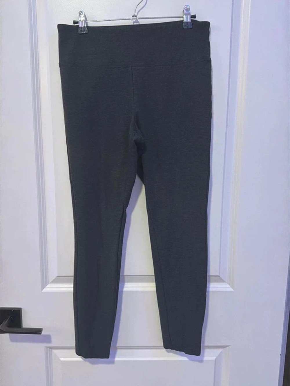 Dark grey leggings size large